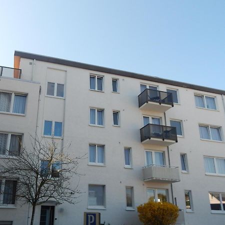Hotel Zur Seerobbe Куксхафен Экстерьер фото