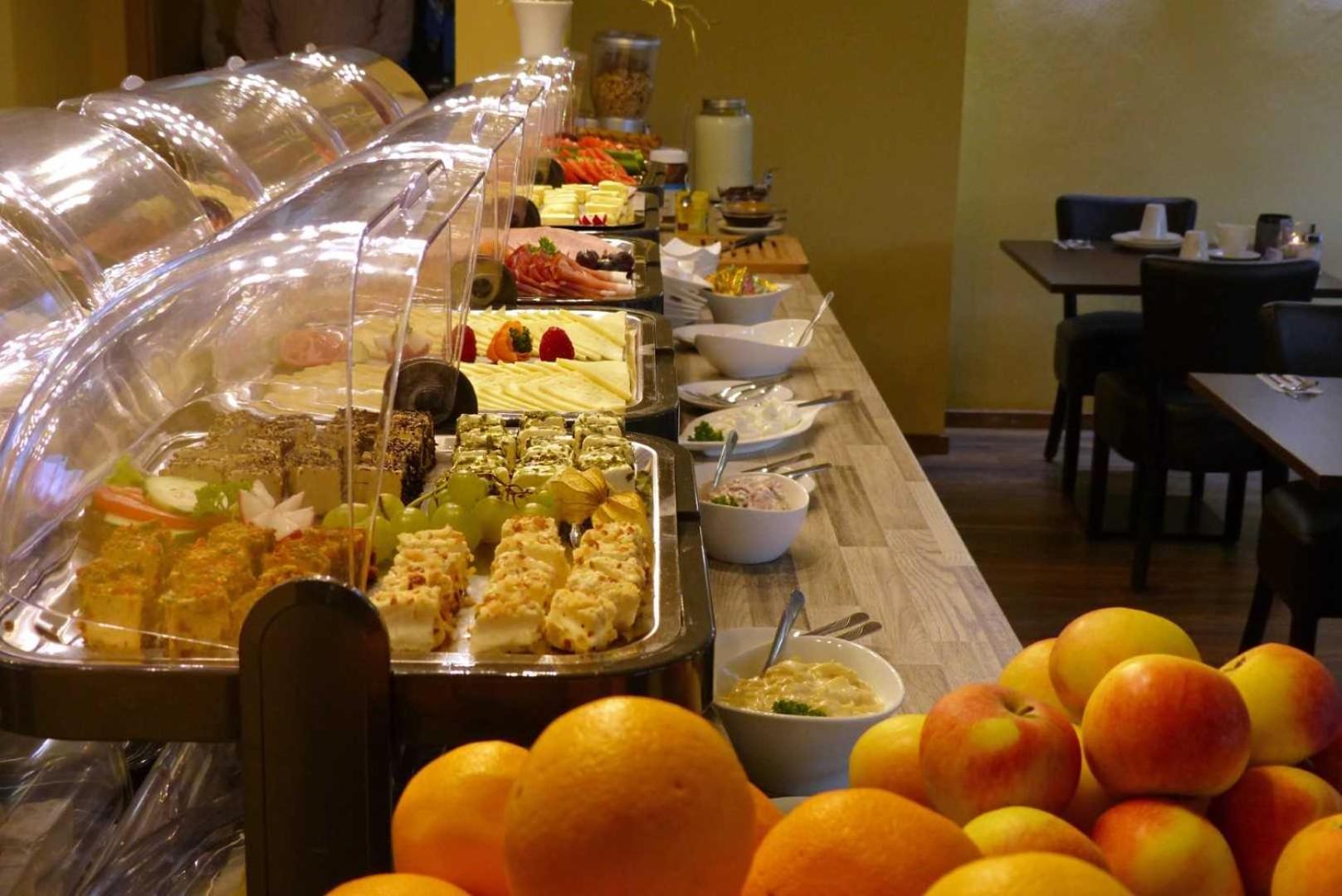 Hotel Zur Seerobbe Куксхафен Экстерьер фото