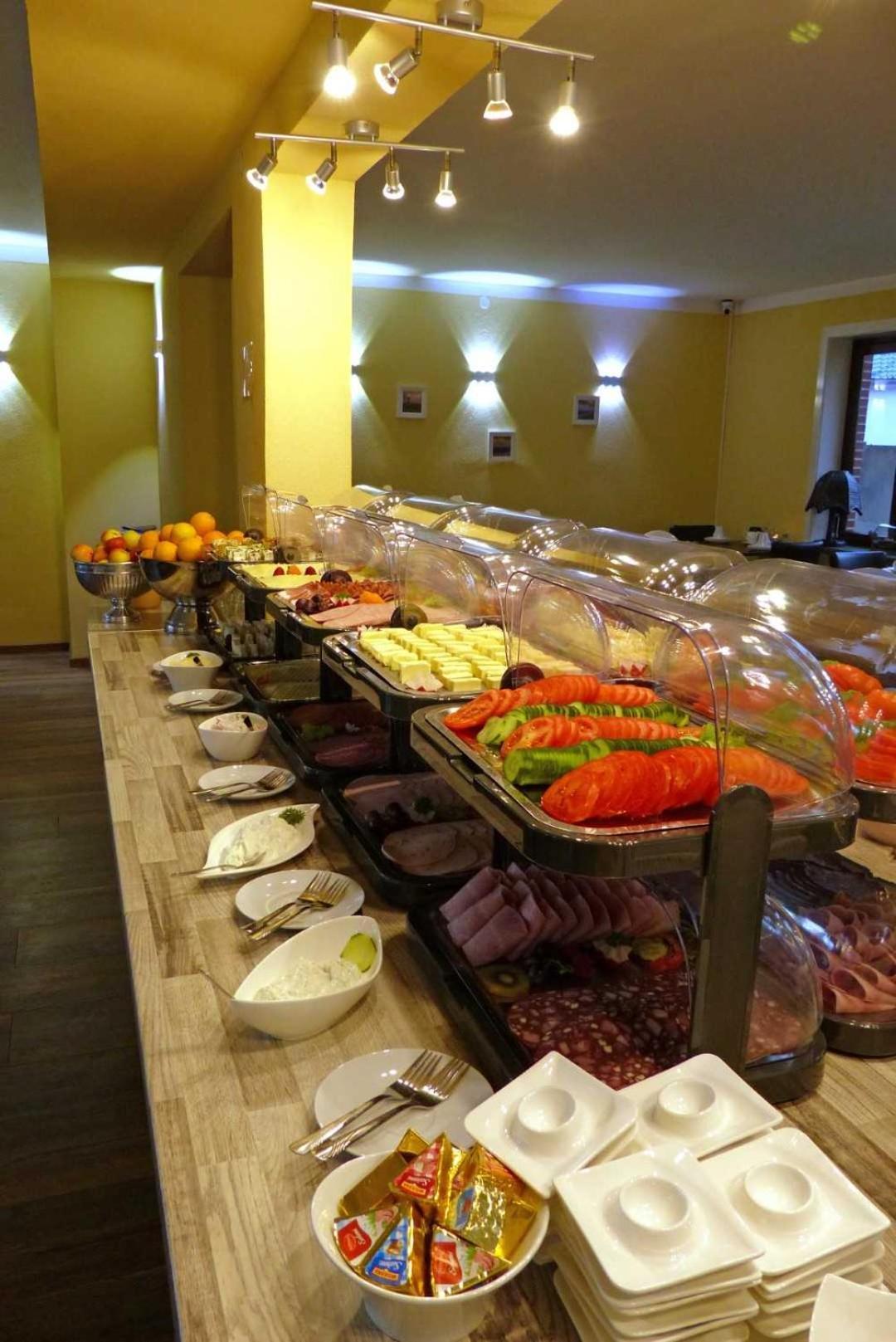 Hotel Zur Seerobbe Куксхафен Экстерьер фото