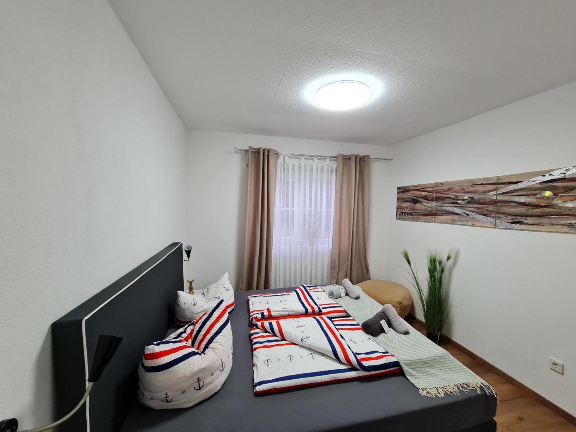 Hotel Zur Seerobbe Куксхафен Экстерьер фото