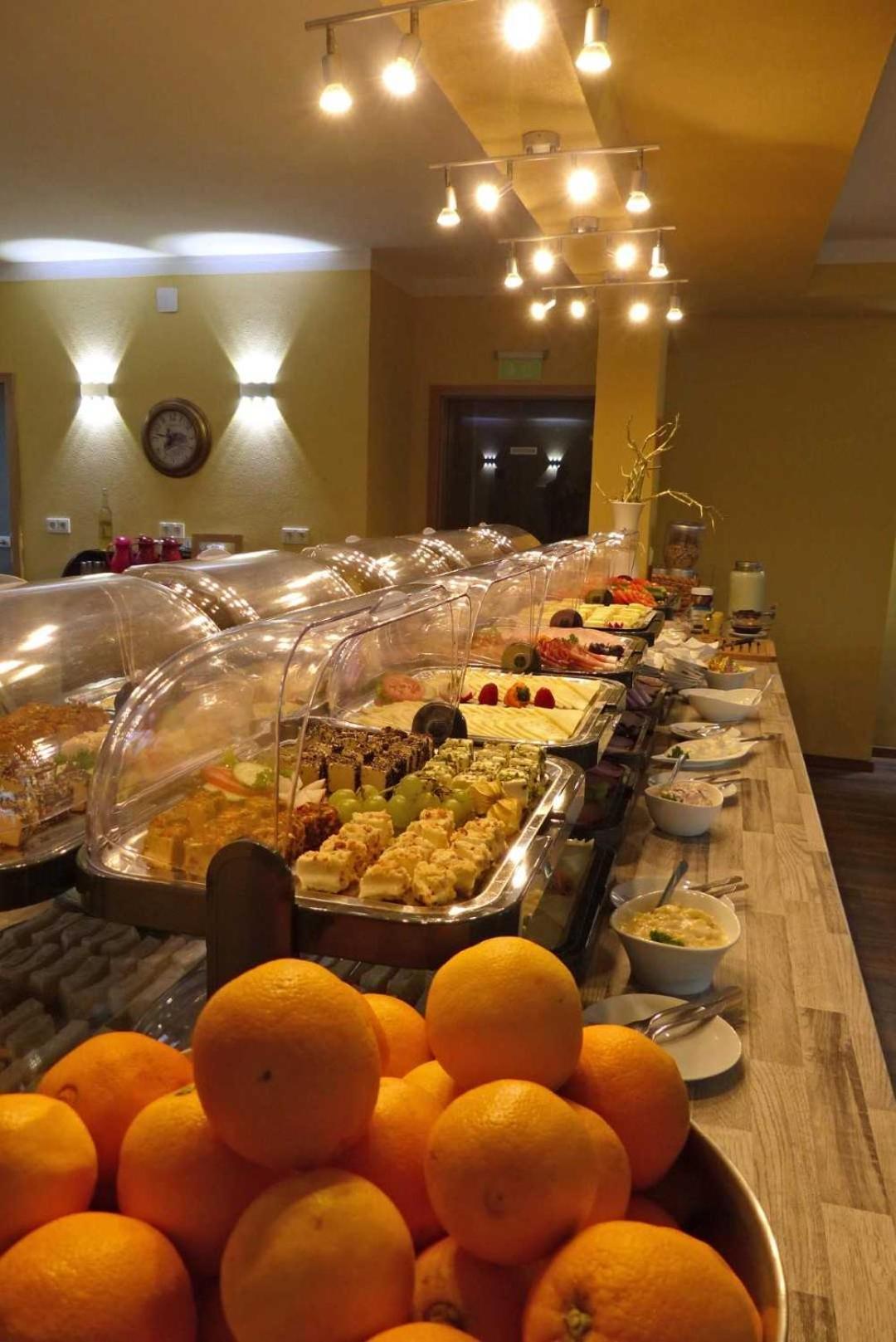 Hotel Zur Seerobbe Куксхафен Экстерьер фото